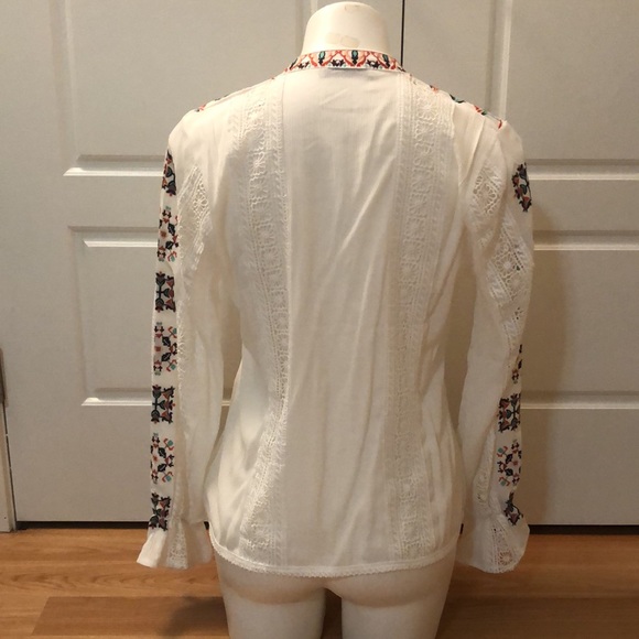 NWOT Embroidery Blouse - Picture 6 of 11